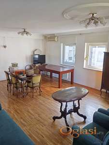 Stan,NOVI SAD,BULEVAR,kv: 104, € 800, ID: 9101989