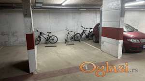 Garažno mesto - 17m2 - Petrovaradin (Blok 8)