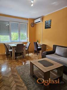 Stan na Detelinari 30m2