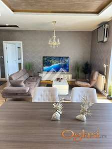 Izdajem DELUX četvorosoban stan na Sajmu sa privatnim Parkingom !!! ID#4331