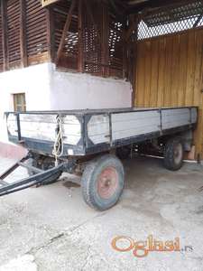 Prodajem traktorske prikolicu "Kikinda" 3 tone