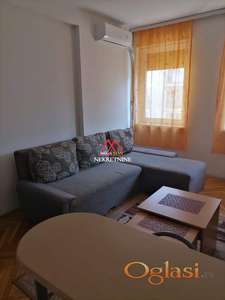 Garsonjera - 24m2 - Bulevar Oslobođenja