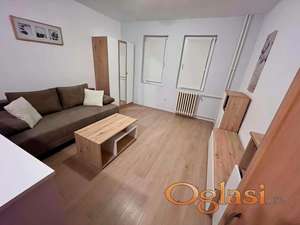 Širi-Centar (okolina Temerinske) izdaje se garsonjera 250eur!
