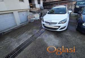 Garaža 20m2 Socijalno