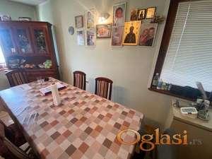 Spratna porodična nova kuća u Veterniku