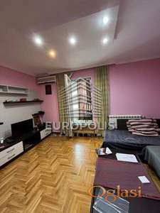 Komforan, trosoban stan u Krunskoj ID#9871