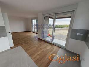 Novo, sa pdv- om, izuzetan kvalitet gradnje i opreme