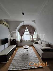 Izdaje se garsonjera u strogom centru Niša,34m2