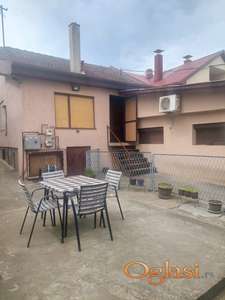 Petrovaradin, kuća sa poslovnim prostorom, 324 m2 HITNO!