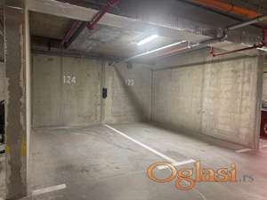 Duplo garazno mesto sa EV punjacem