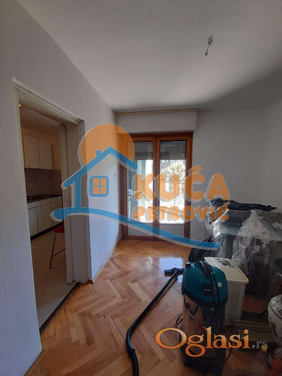 Izdaje se polunamešten, dvosoban stan kod Pravnog fakulteta, 72m2 — fotografija
