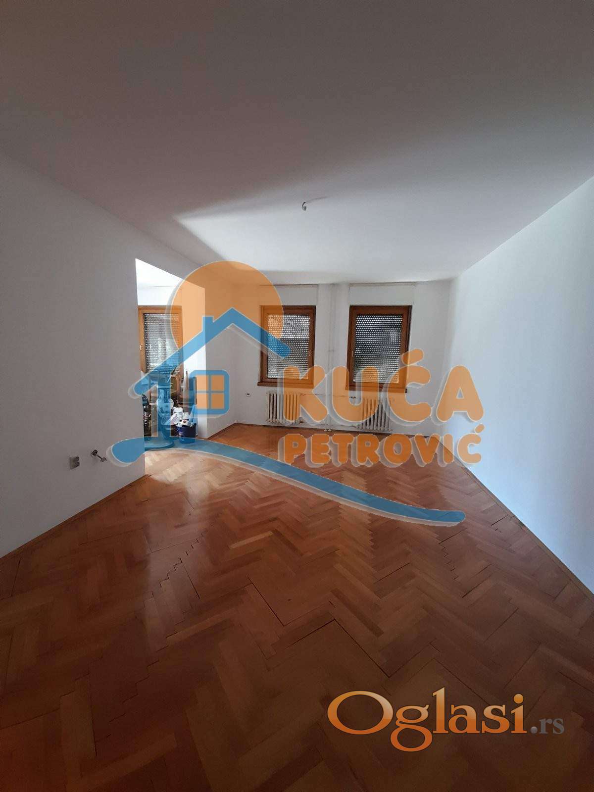Izdaje se polunamešten, dvosoban stan kod Pravnog fakulteta, 72m2 — fotografija