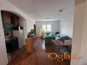 Fantastičan stan u strogom centru Novog Sada – kod Banovine, 65 m², odmah useljiv