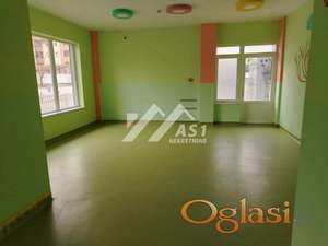 Prodaje se fantastičan trosoban lokal na Novoj Detelinari ID#5365