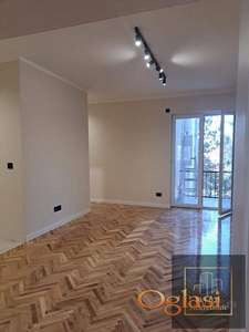 Dvosoban stan u Centru ! Petra Drapšina !