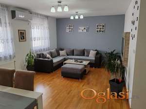 Funkcionalan četvorosoban, porodičan stan na mirnoj lokaciji