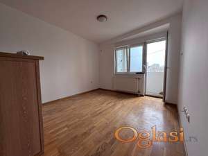 2min od Futoške Pijace! Useljiv!