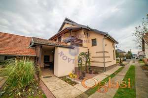 Izuzetna porodična kuća sa pratećim objektima nadomak Novog Sada.