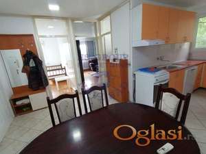 Kompletno namešten stan u mirnom delu Grbavice