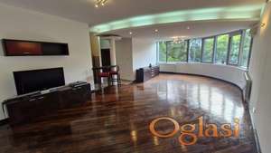 Izdavanje stanova Beograd-Trosoban stan sa garazom