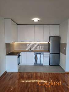 Izdajem LUX četvorosoban stan sa obezbedjenim parking mestom!- novogradnja ID#4996