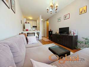 STAN - NOVI SAD - CENTAR - 38m2 - 135000 evra