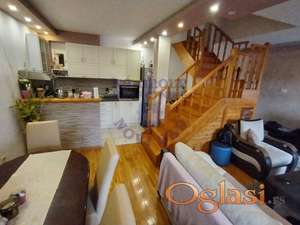 Udoban duplex na Novoj Detelinari. Troiposoban.