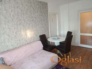 10 minuta hoda od centra grada