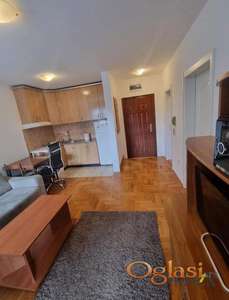 LEPO NAMEŠTEN JEDNOIPOSOBAN STAN - NOVA DETELINARA