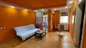 Predstavljamo vam dvosoban stan na odličnoj lokaciji-Bulevar oslobođenja.