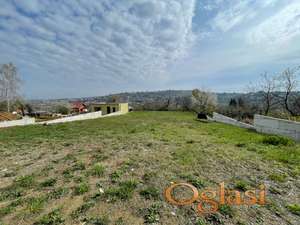 Građevinski plac 1127m vrh Paragova pogled na grad