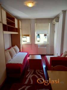 Bulevar Oslobođenja – kod Dnevnika 24 m2 - 250 Evra - ID#2758