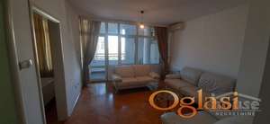 STAN - NOVI SAD - BULEVAR - 49m2 - 145000 evra