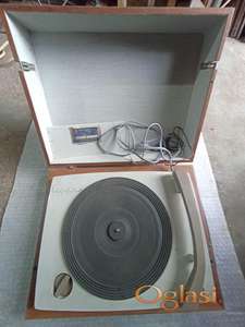 Stari gramofon - figaro-