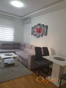 LUX dvosoban Kej Garden,garaža-700e