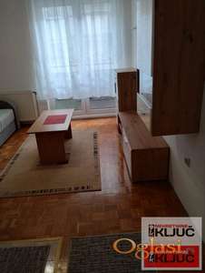 Garsonjera na Novoj Detelinari, 24 m², 2. sprat