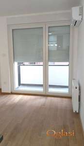 Izdaje se nov, neuseljavan jednoiposoban stan na Detelinari