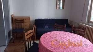 Izdaje se namešten jednoiposoban stan površine 41m² na Bulevaru.