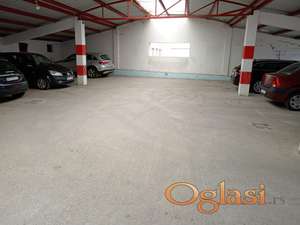 Parking mesto u garazi