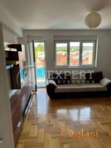 Četvorosoban  stan, Čair, III  sprat, 101 m2