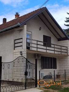 Prodaja porodične kuće preko puta hotela Termal