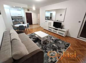 Jednoiposoban stan u blizini Futoske pijace