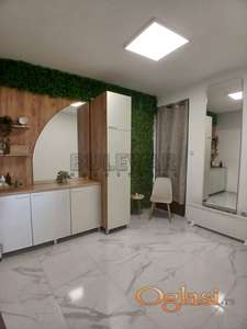 Izdaje se odličan lokal u blizini tri solitera u Durlanu, 44m2