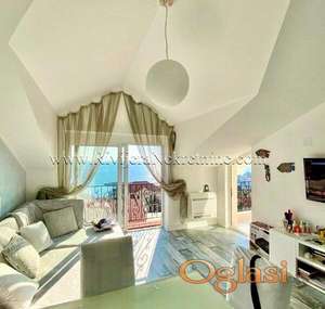 Na prodaju luksuzni penthouse Sveti Stefan Budva