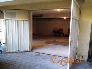 DVE GARAZE U PETRA DRAPSINA KOD SPENSA