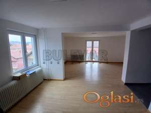 Odličan trosoban stan u kući. 93m2, 3.sprat- potkrovlje, Duvanište