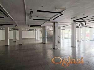 Lokal, Mirijevski bulevar, 243 m2 sa parkingom