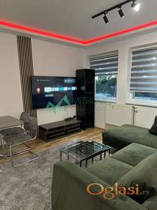 Trosoban stan, Grbavica 51m2. 