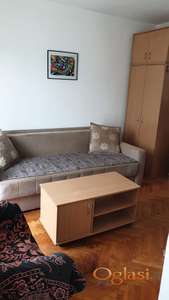 Garsonjera Rumenački put 5a