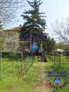 Odlicna kuca u Petrovaradinu 160m2